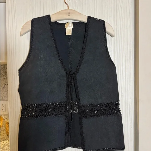 Vintage Black Sleeveless Vest with Lace Detail - Picture 1 of 5